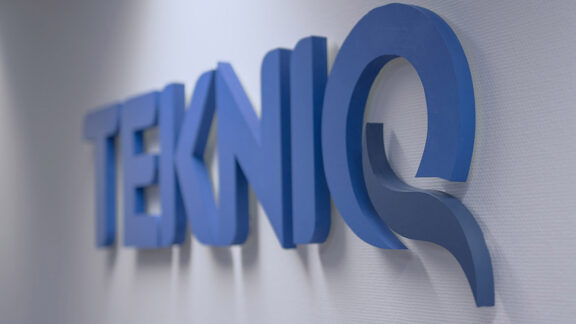 logo-tekniq-3
